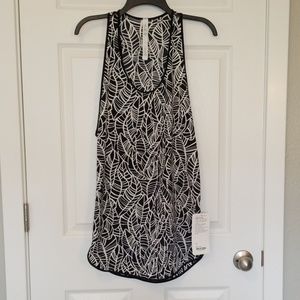 Lululemon Coastal Dress Size 2 NWT